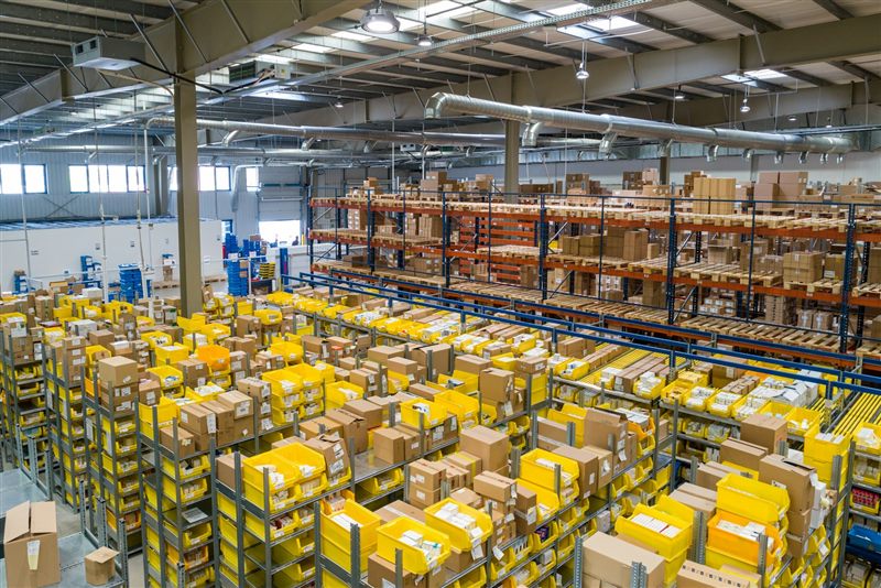 Commercial products and warehouse freight distribution